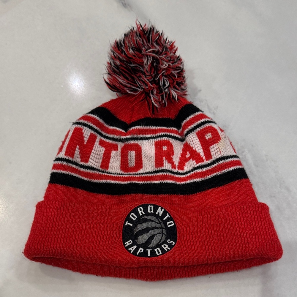 ADIDAS Toronto Raptors Red Knit Beanie - size 2-4years
